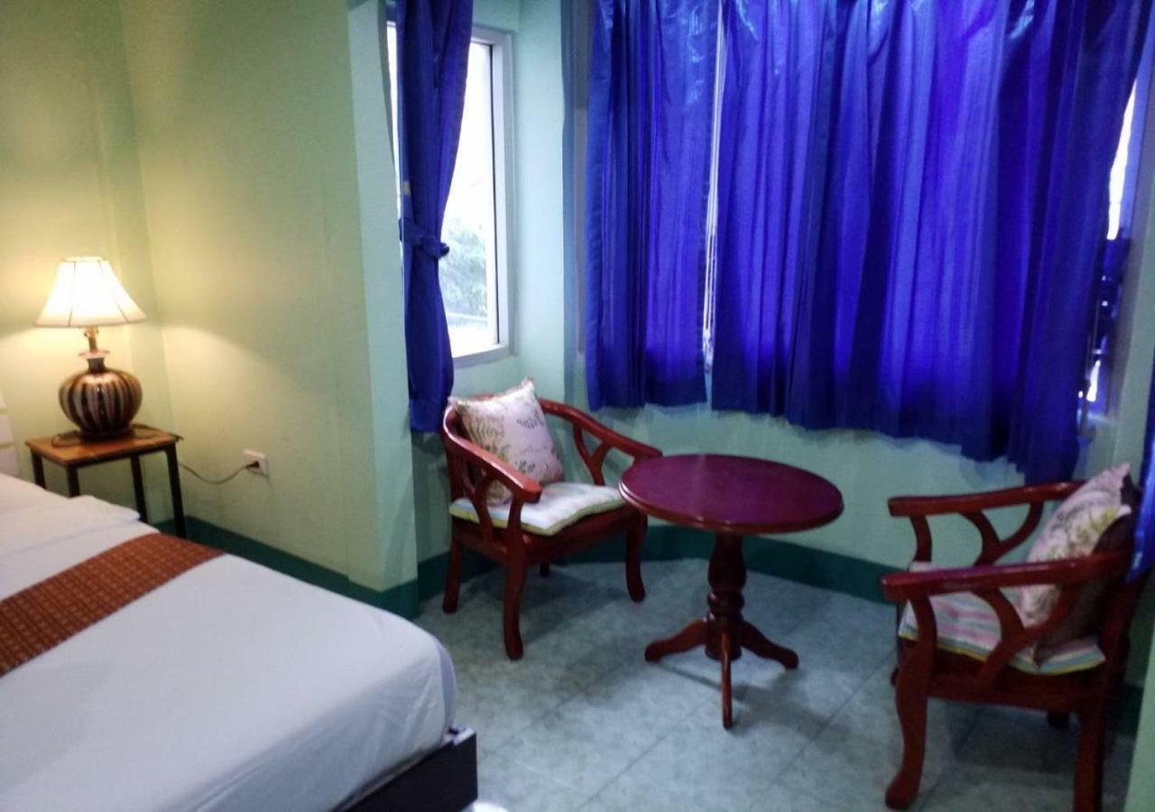 Rung Tawan Hostel 카타 비치 외부 사진