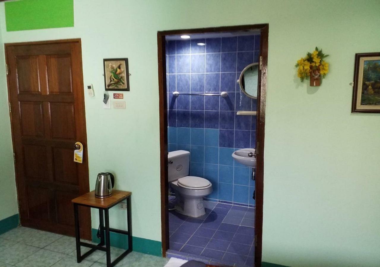 Rung Tawan Hostel 카타 비치 외부 사진