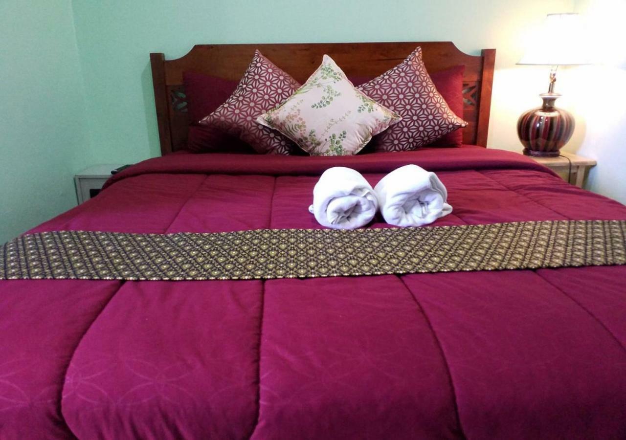 Rung Tawan Hostel 카타 비치 외부 사진