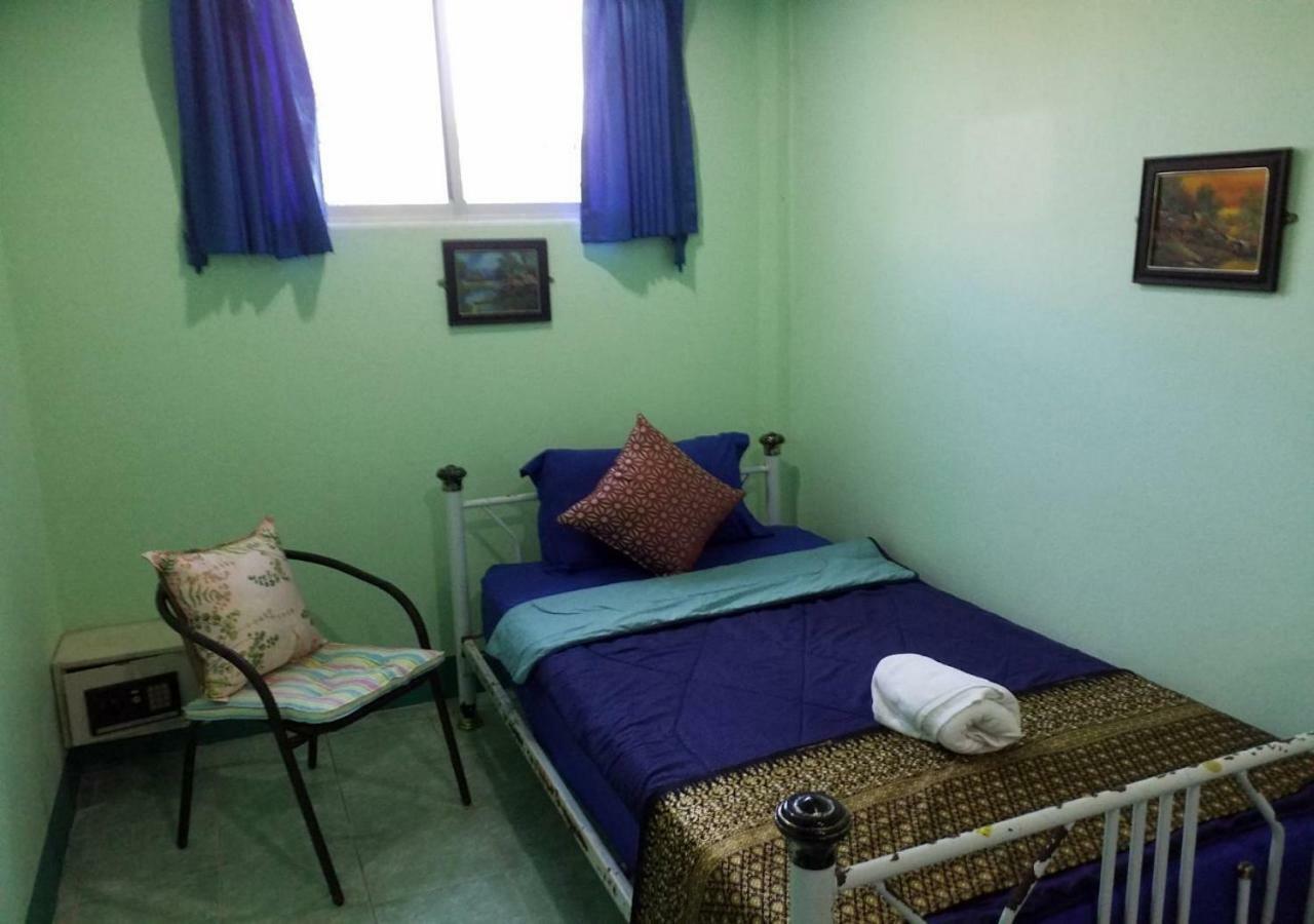 Rung Tawan Hostel 카타 비치 외부 사진