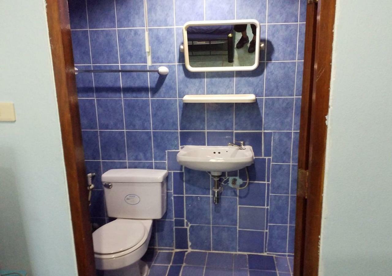 Rung Tawan Hostel 카타 비치 외부 사진